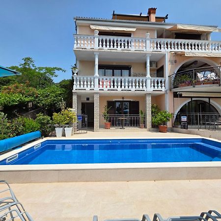 Apartments Villa Vera Novi Vinodolski Eksteriør billede