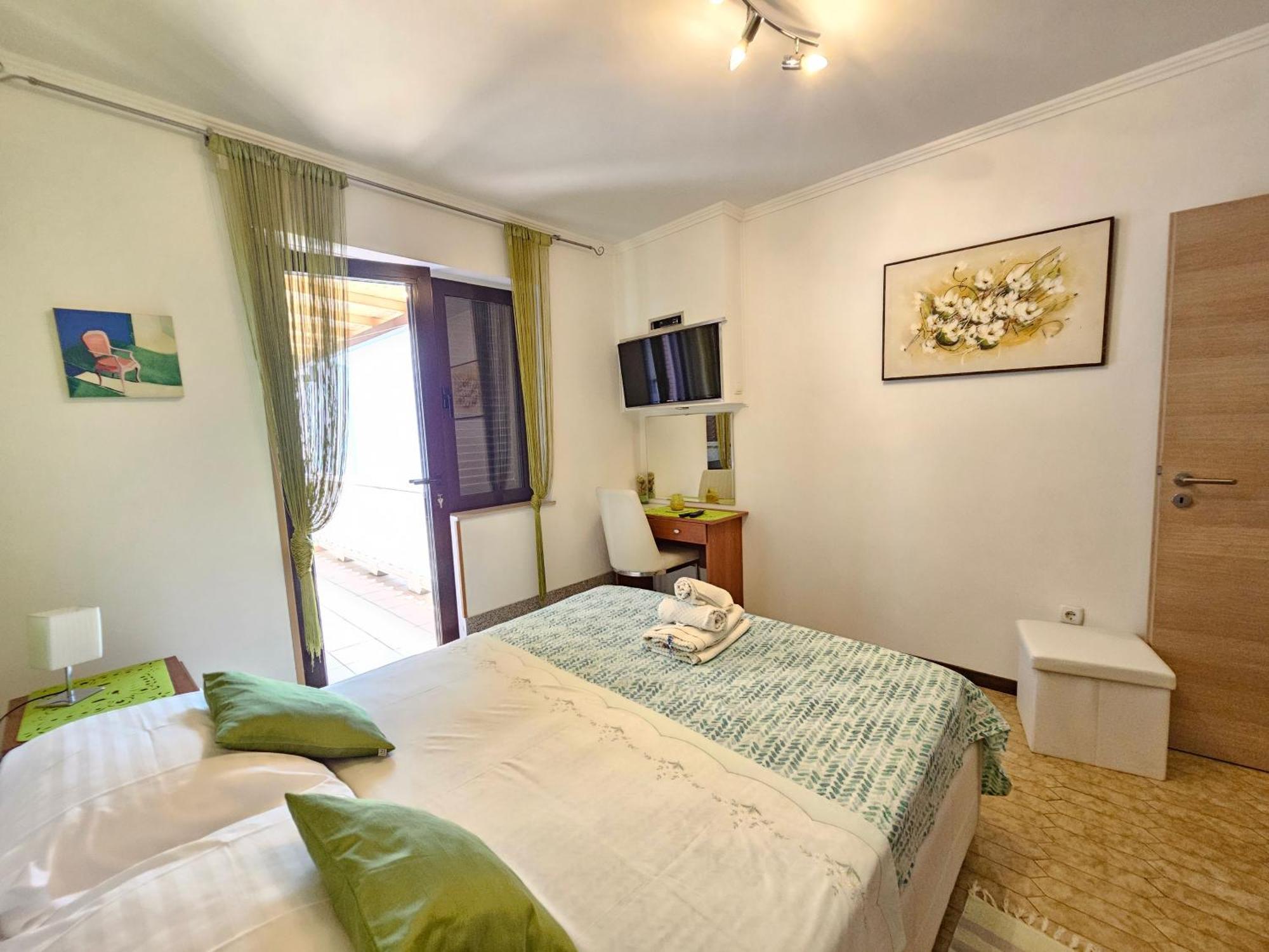 Apartments Villa Vera Novi Vinodolski Eksteriør billede