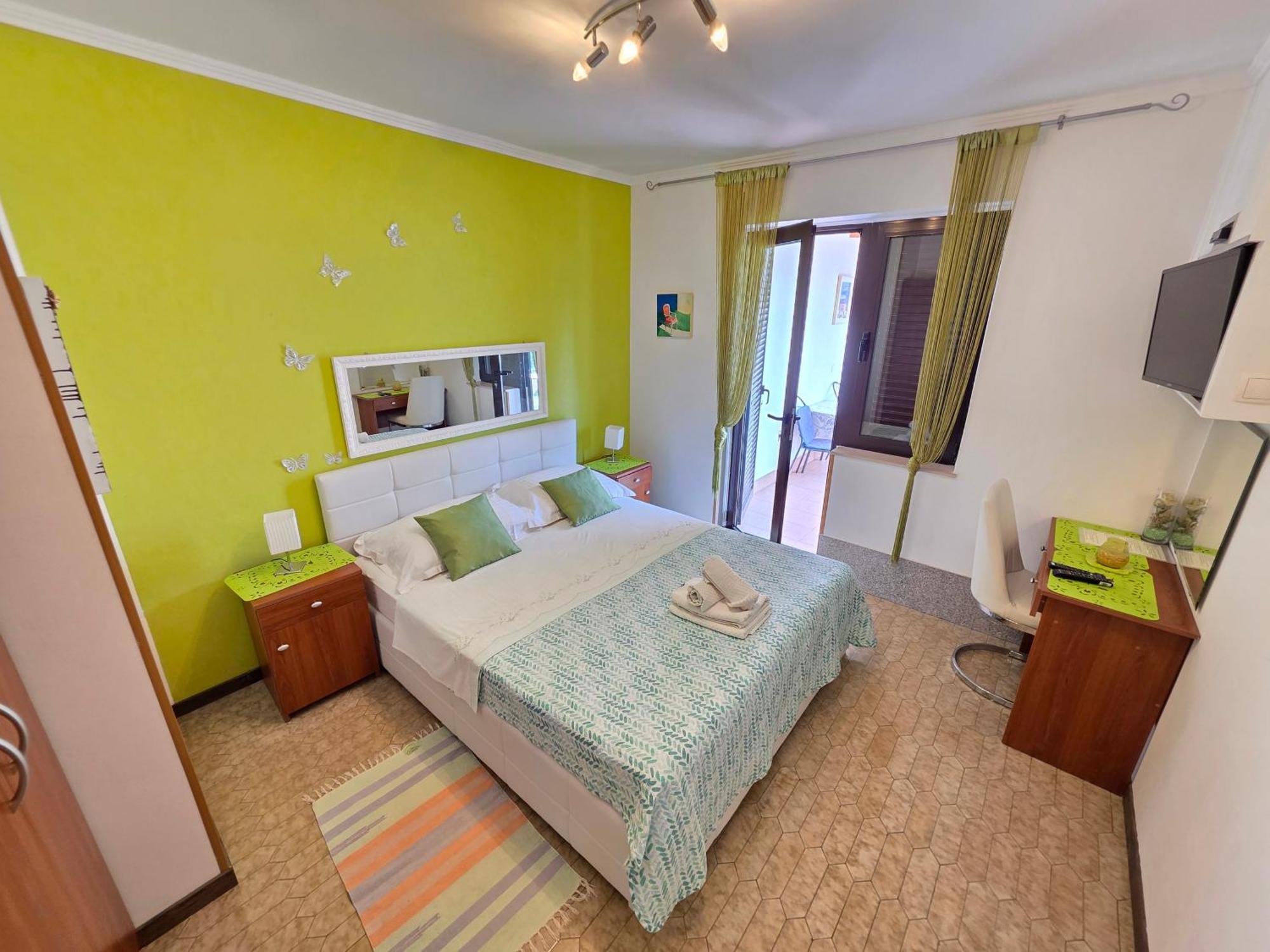 Apartments Villa Vera Novi Vinodolski Eksteriør billede