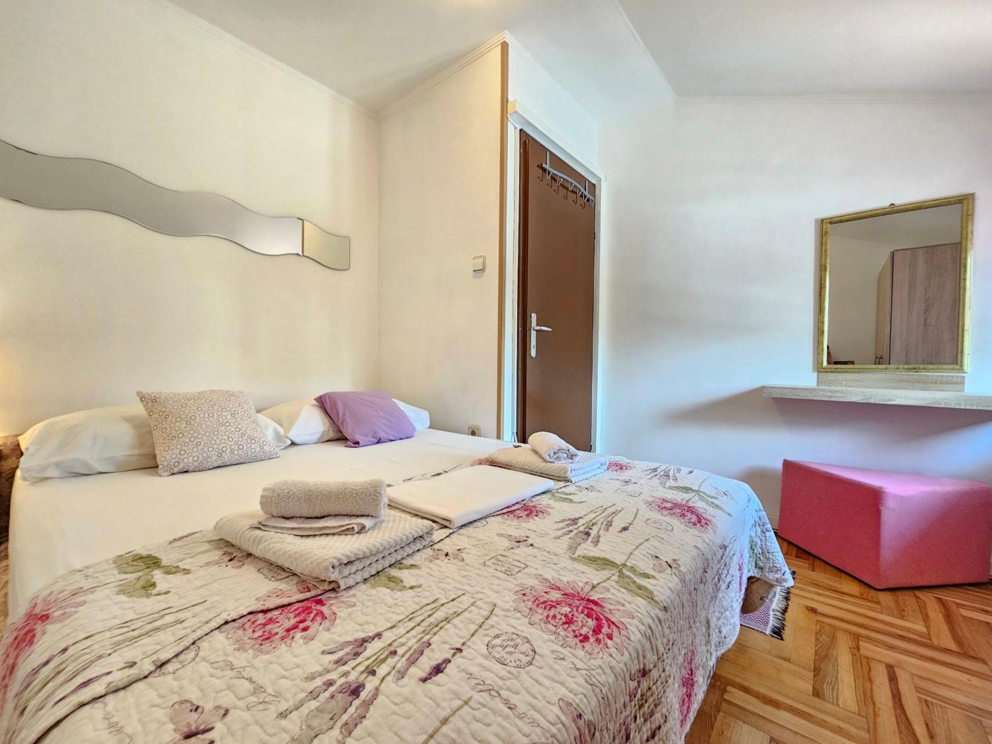 Apartments Villa Vera Novi Vinodolski Eksteriør billede